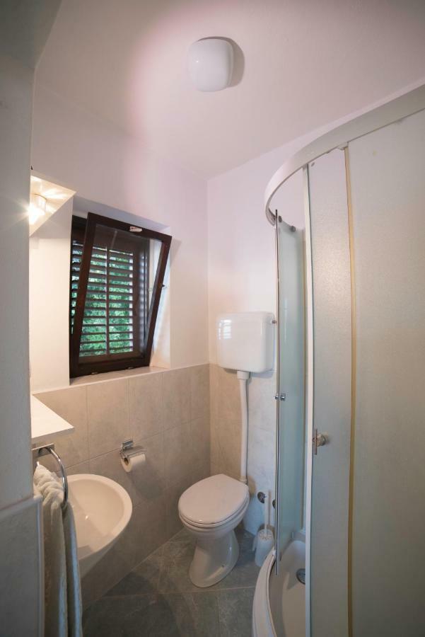 Apartmani Mia Palit Ngoại thất bức ảnh